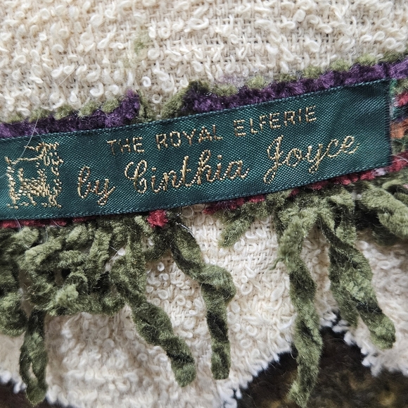 The Royal Elferie Santa - Picture 8 of 11